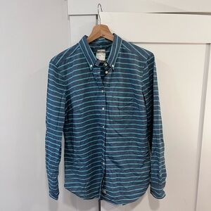 Gap blue striped button down top